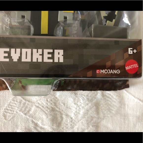 5/$25 SALE NEW Minecraft Evoker Figure - Picture 5 of 5